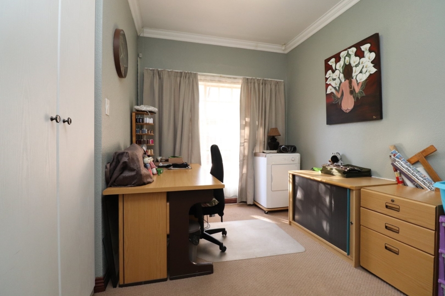 3 Bedroom Property for Sale in Flamwood North West